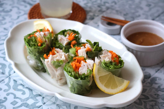 蒸し鶏の生春巻き